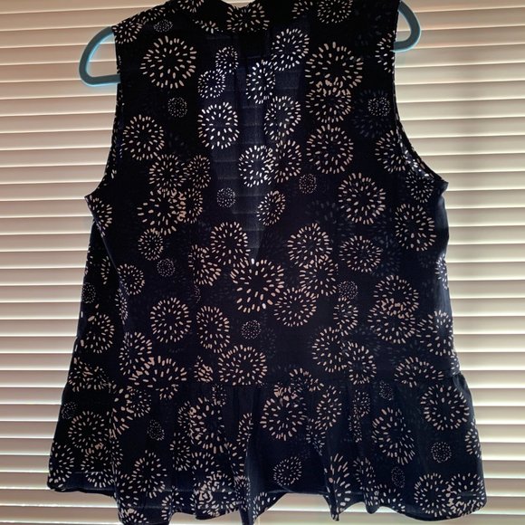 Starburst Pattern Blouse - Picture 2 of 4